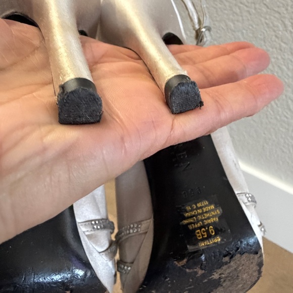 Lauren Ralph Lauren Silver Rhinestone Stilettos Slingback Women 8.5 Shoe Read - Picture 12 of 16